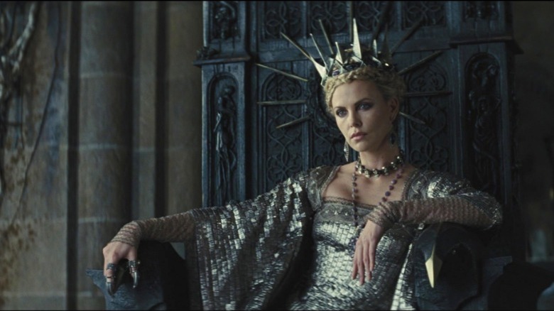 Charize Theron als koningin Ravenna