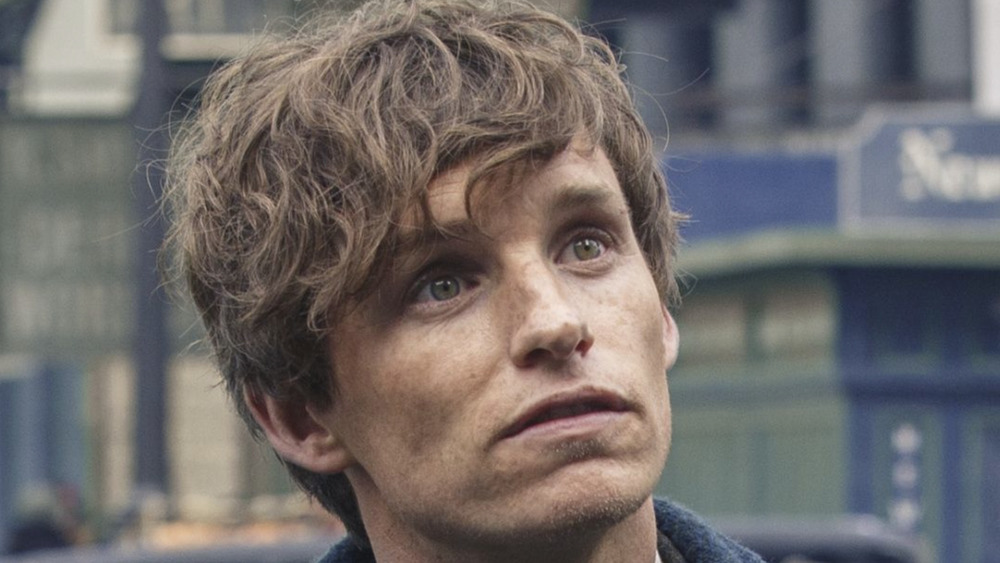 Newt Scamander looking up