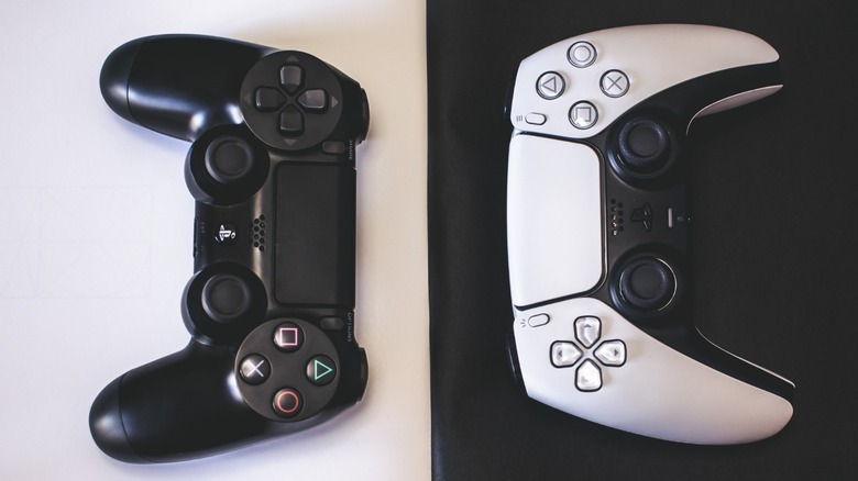 Mit Ps5 Controller Auf Ps4 Spielen The Difference Between PS4 And PS5 Controllers Explained