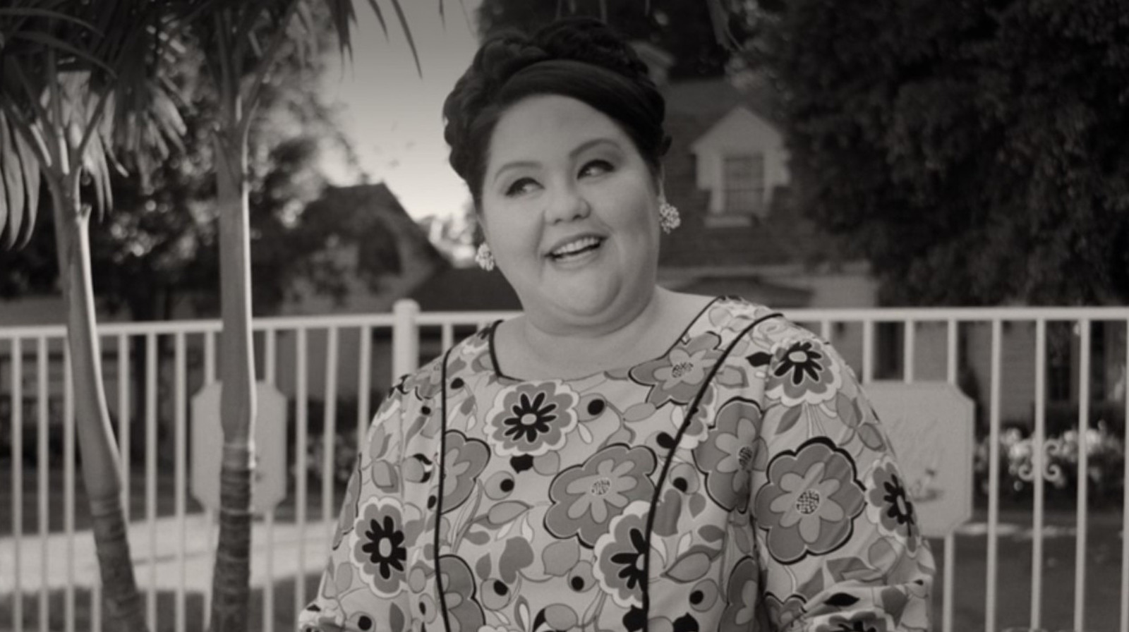 Orange Is the New Black' Cast Reunites for Emotional Season 4, image size:1600x896