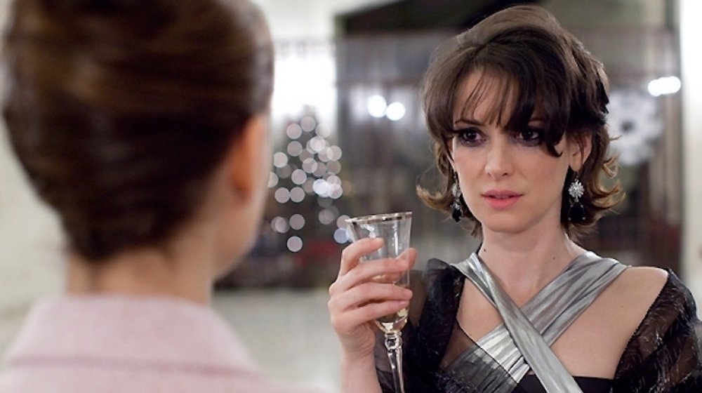 Winona Ryder as Beth MacIntyre confronts Natalie Portman as Nina Sayers in Black Swan