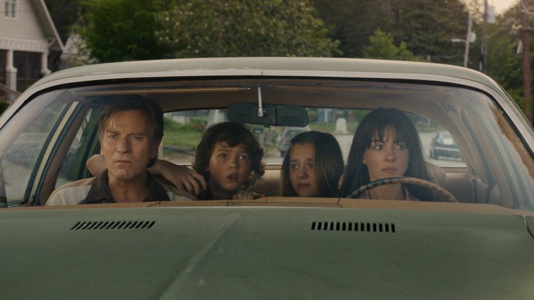 Greg Brian Audrey and Denise scared in a car in The End of Oak Street