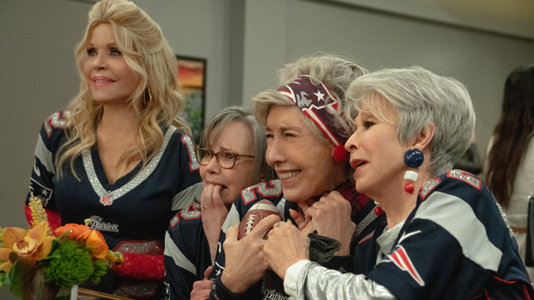 Trish, Maura, Lou, and Betty at table