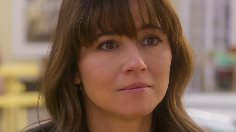 Linda Cardellini in "Dead to Me"