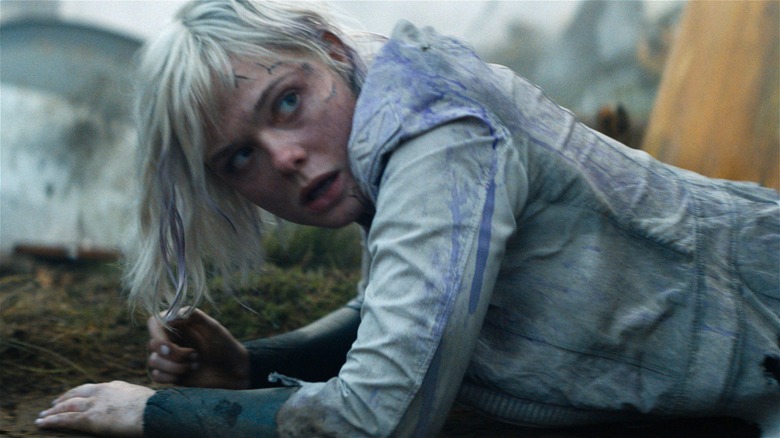 Thia on the ground in Predator: Badlands