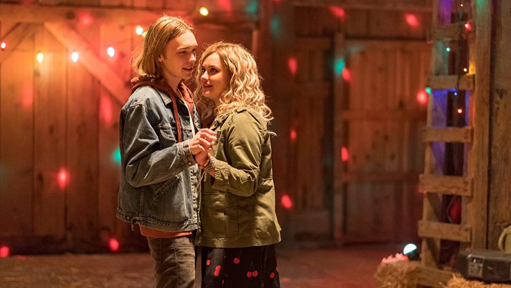 Katherine Langford as Mara and Charlie Plummer as Dylan in Spontaneous