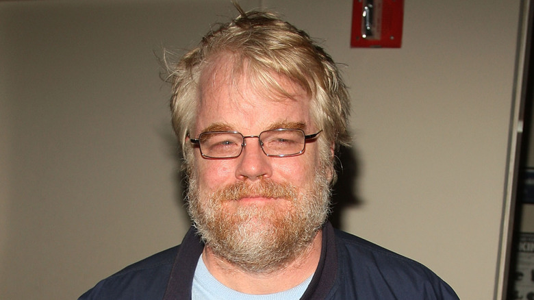 Phillip Seymour Hoffman wearing glasses