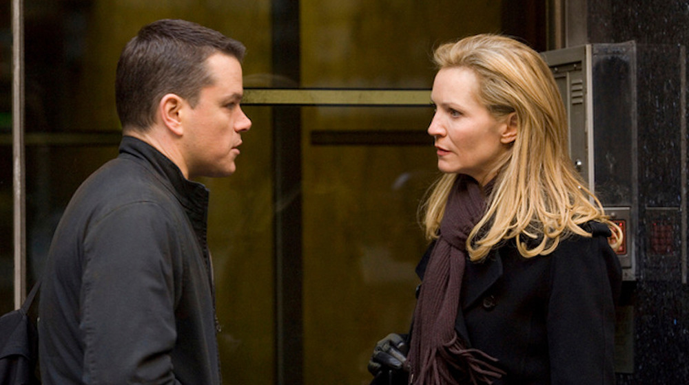 Matt Damon and Joan Allen in The Bourne Ultimatum