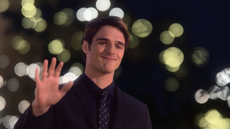 Noah waving to Elle