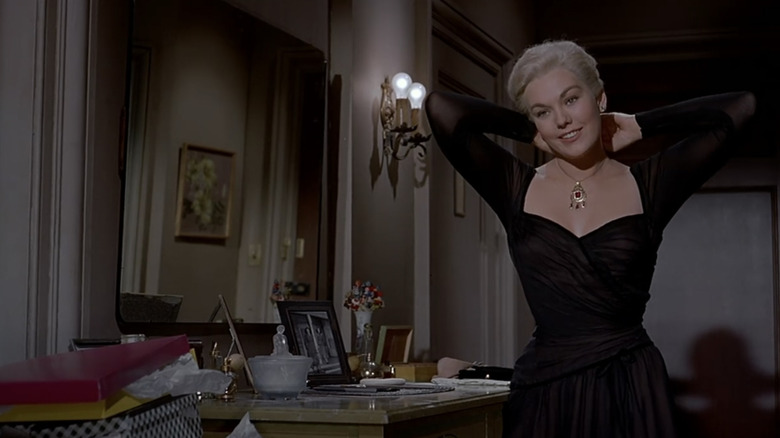 Kim Novak smiling