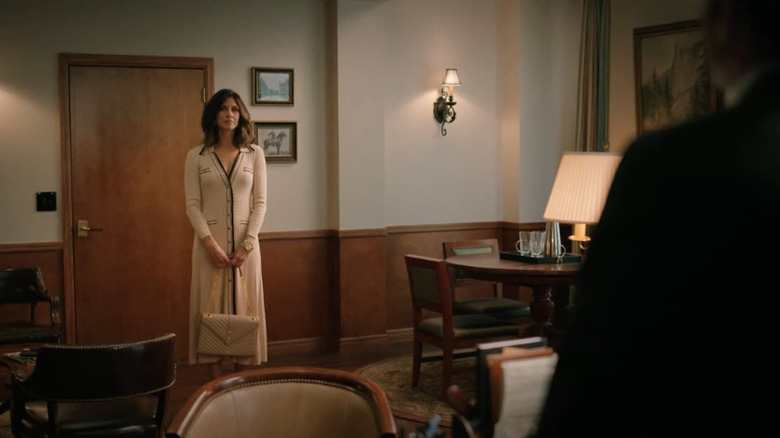 Sarah visits Jamie's office