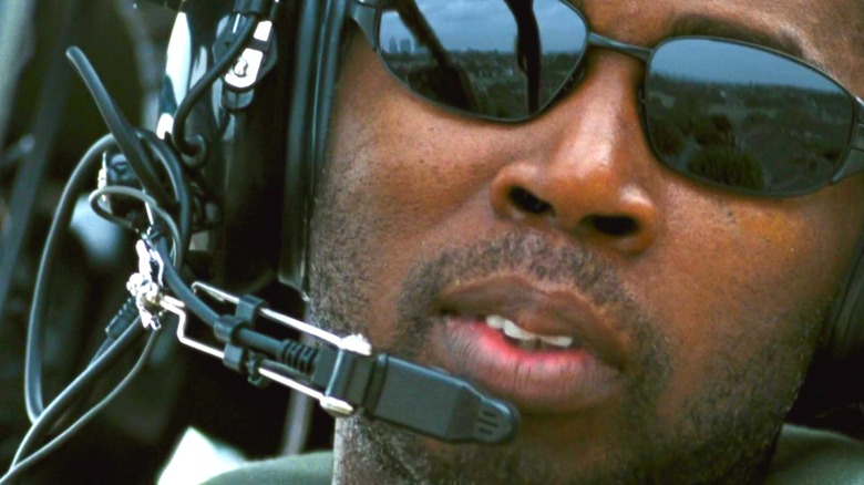 A NATO chopper arrives in 28 Weeks Later (2007)