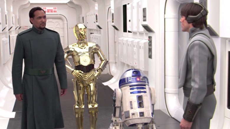 R2-D2 and C-3PO are given to Captain Antilles by Bail Organa