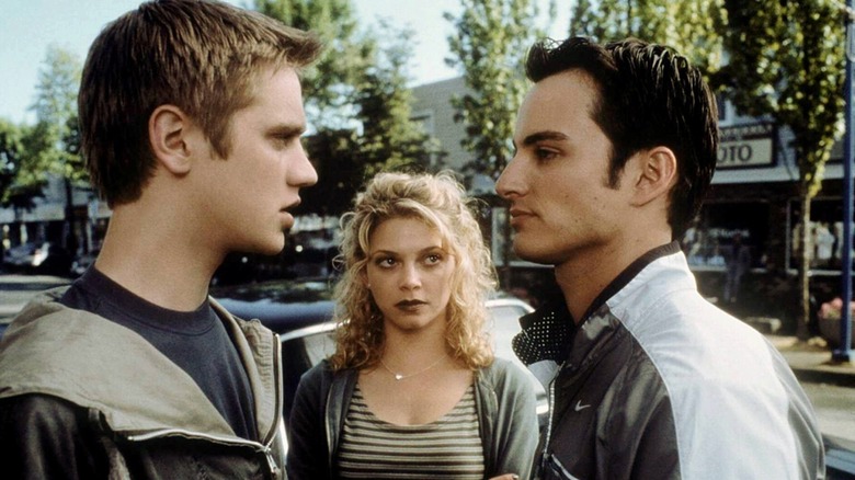 Alex and Carter fight moments before Terry dies in "Final Destination" (2000)