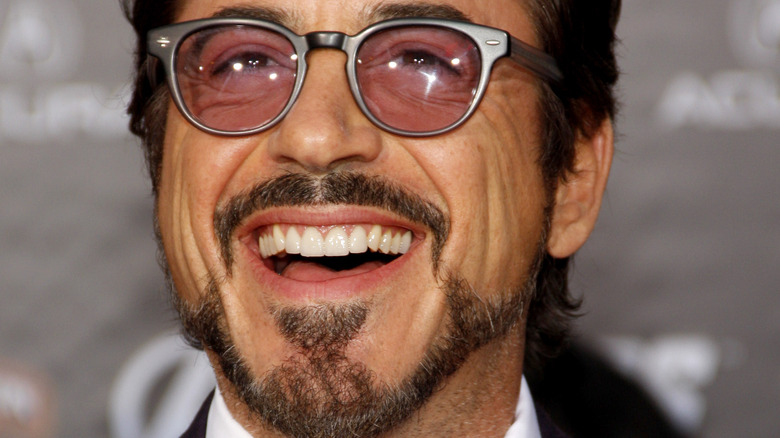  Robert Downey Jr. somriu