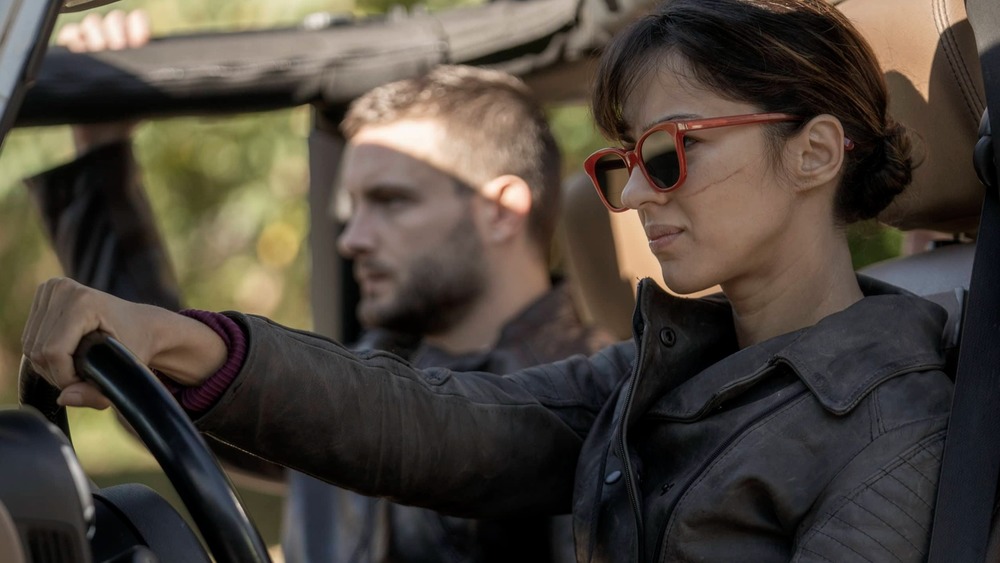 Annet Mahendru as Huck and Nico Tortorella as Felix on The Walking Dead: World Beyond