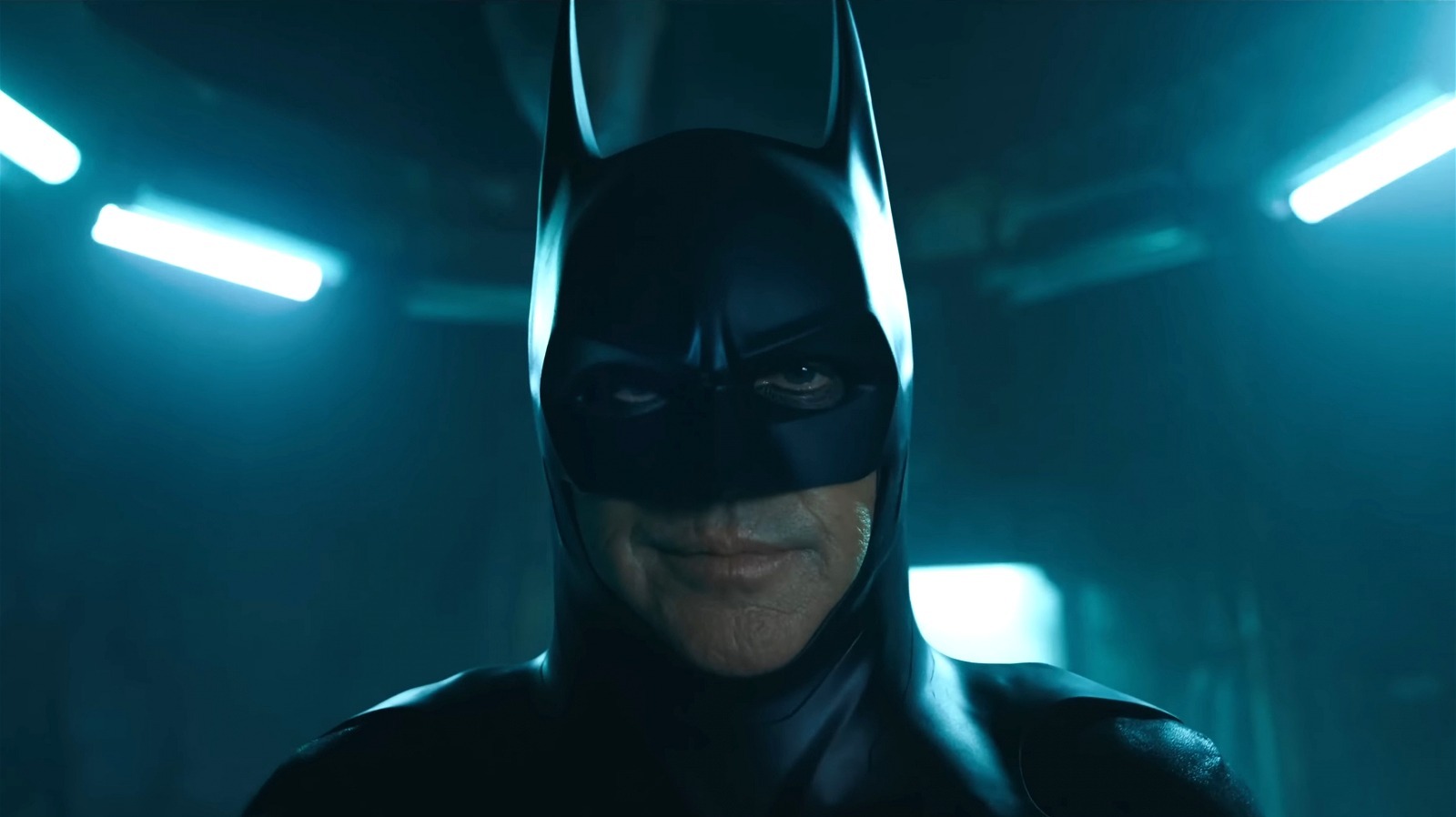 The Flash Trailer Teases Michael Keaton's Brutal Batman (& DC Fans Aren ...