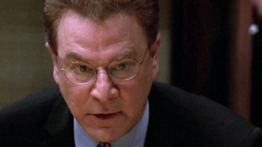 Robert Wuhl as Arliss