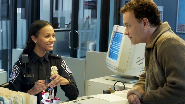 Zoe Saldana and Tom Hanks in The Terminal