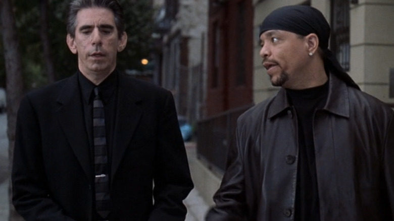 Munch and Fin talking