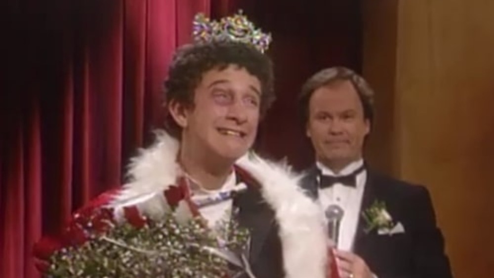 Screech wears a crown
