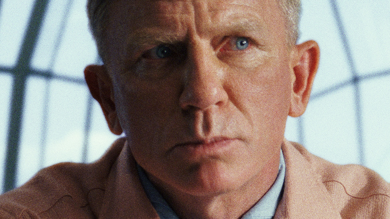 The Glass Onion's Puzzling New Clip Showcases The Key Players' Own