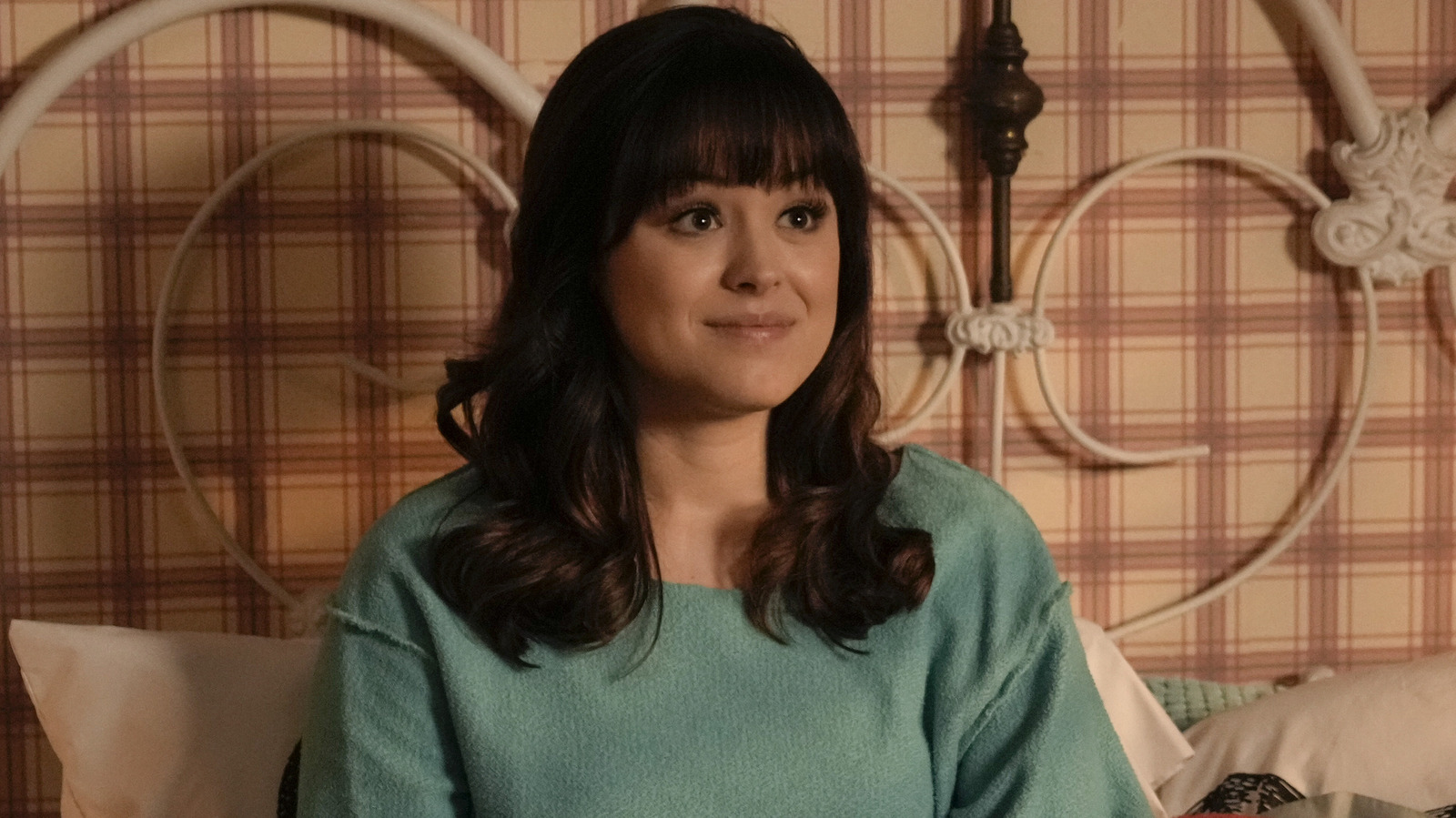 The Goldbergs Finale Hayley Orrantia Took The Most Sentimental Prop