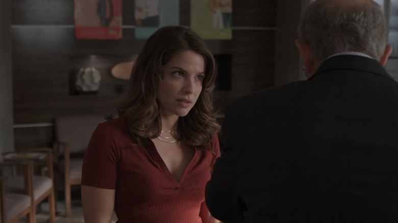 Lea tells Grossman to speak with his son, Shaun