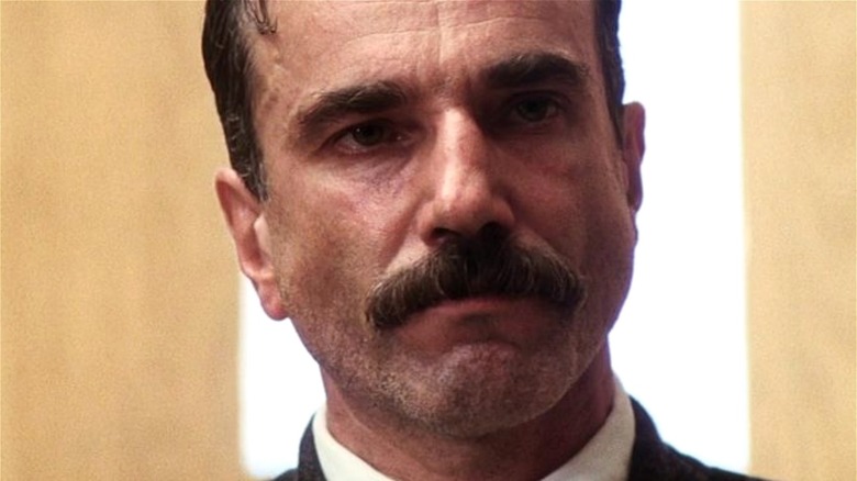 Daniel Day Lewis looks unhappy