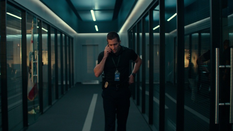 Jake Gyllenhaal on phone