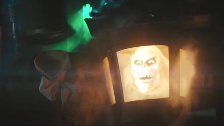 Hatbox Ghost appearing in lantern