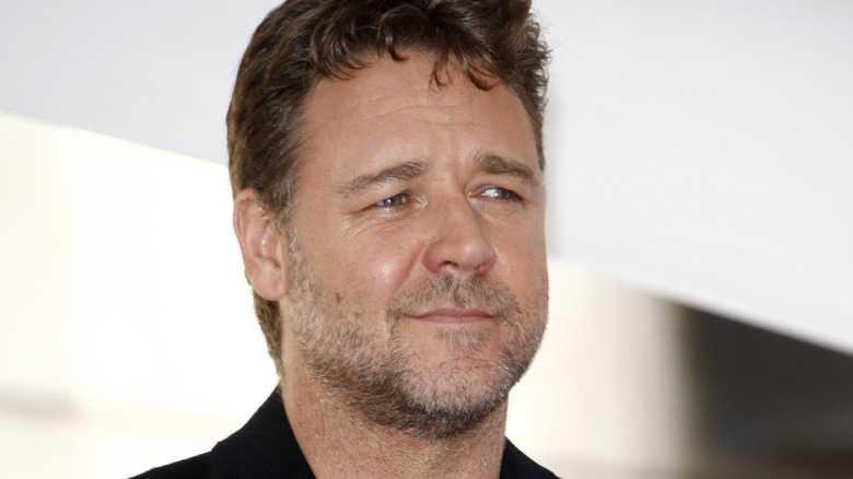 Russell Crowe smiling