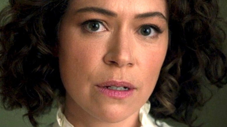 Jennifer Walters looks concerned 