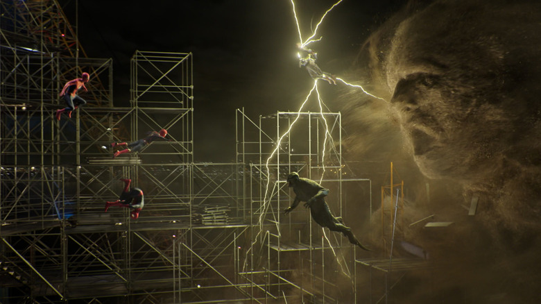 Electro and villains fight Spider-Men