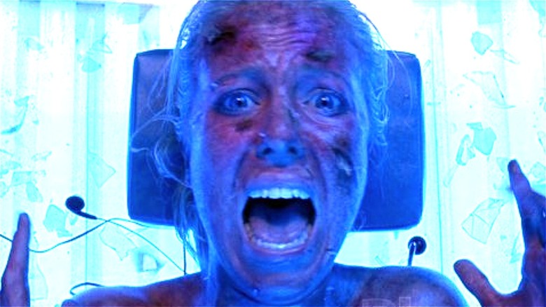 Tanning bed death in "Final Destination 3"