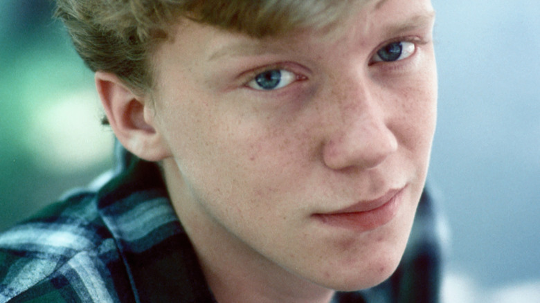 Anthony Michael Hall posing in 1984