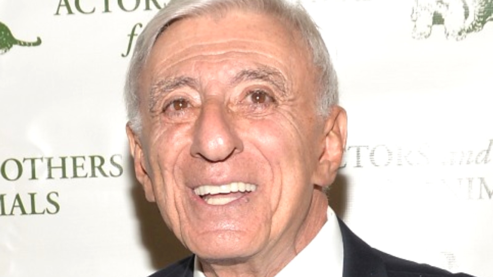 The Iconic Comedian Who Helped Mash Star Jamie Farr Get His Start In  Hollywood