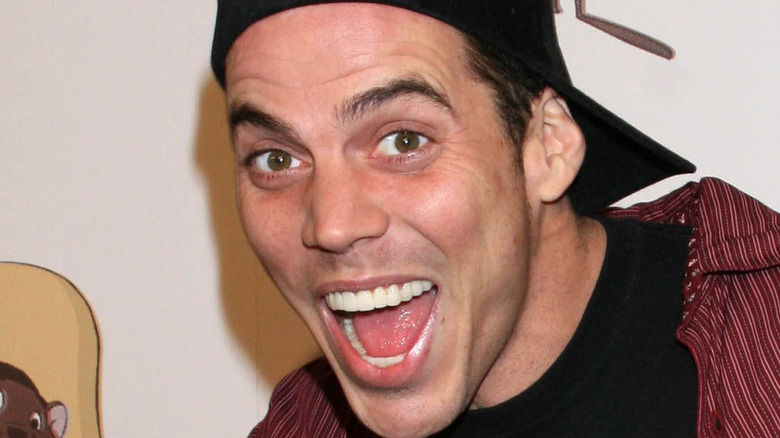 Steve-o makes a face