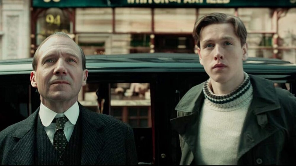 Ralph Fiennes and Harris Dickinson in The King's Man