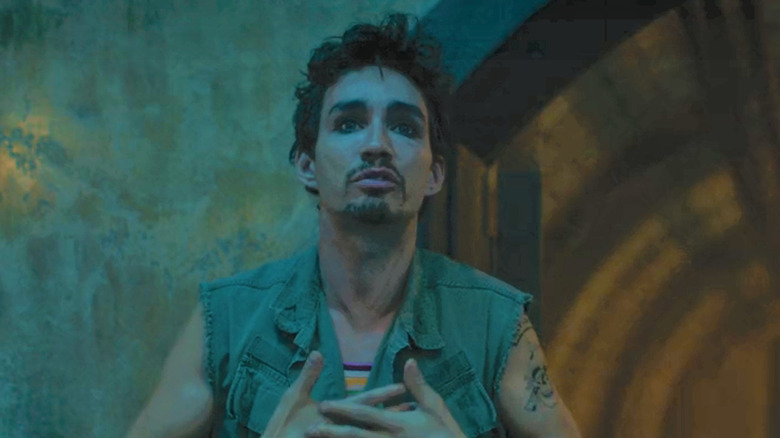 Robert Sheehan as Klaus in The Umbrella Academy