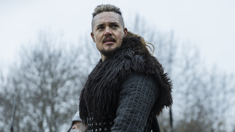 Uhtred looking to the side