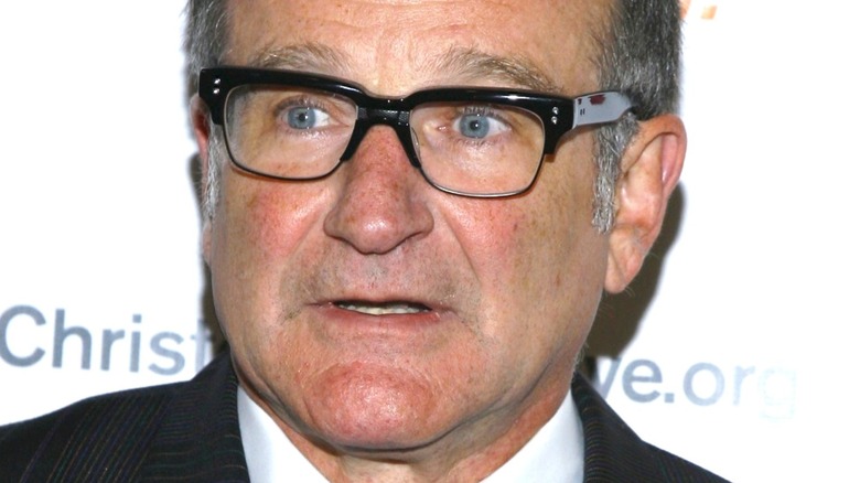 Robin Williams looking startled 