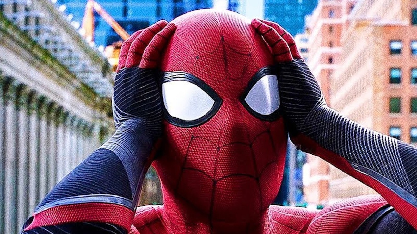 The Latest Look At Spider-Man: No Way Home Has Fans Wondering About His