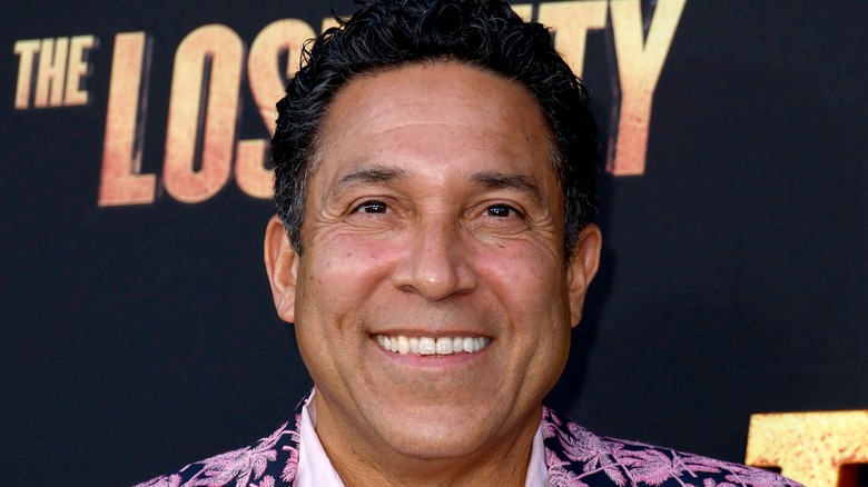 Oscar Nunez smiling