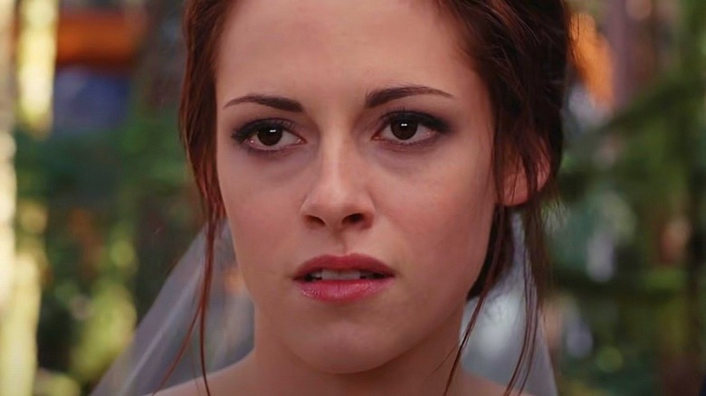 Bella nervous expression on wedding day