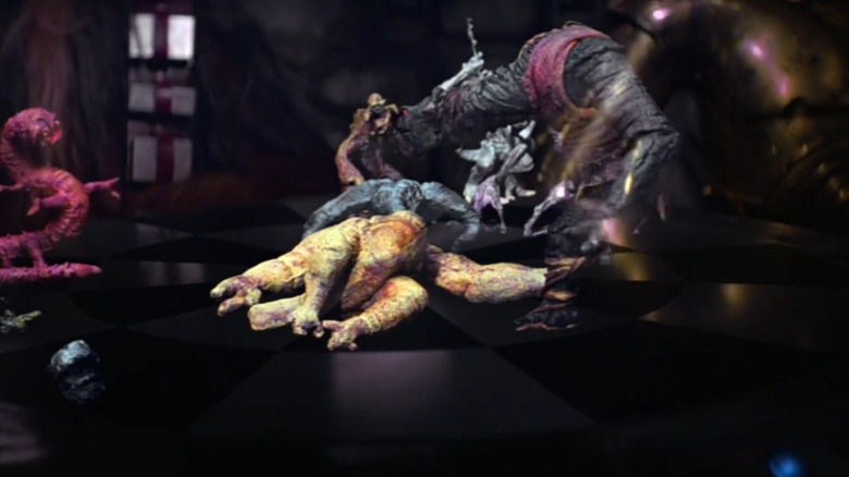 Dejarik pieces fighting each other in Star Wars: Episode IV - A New Hope