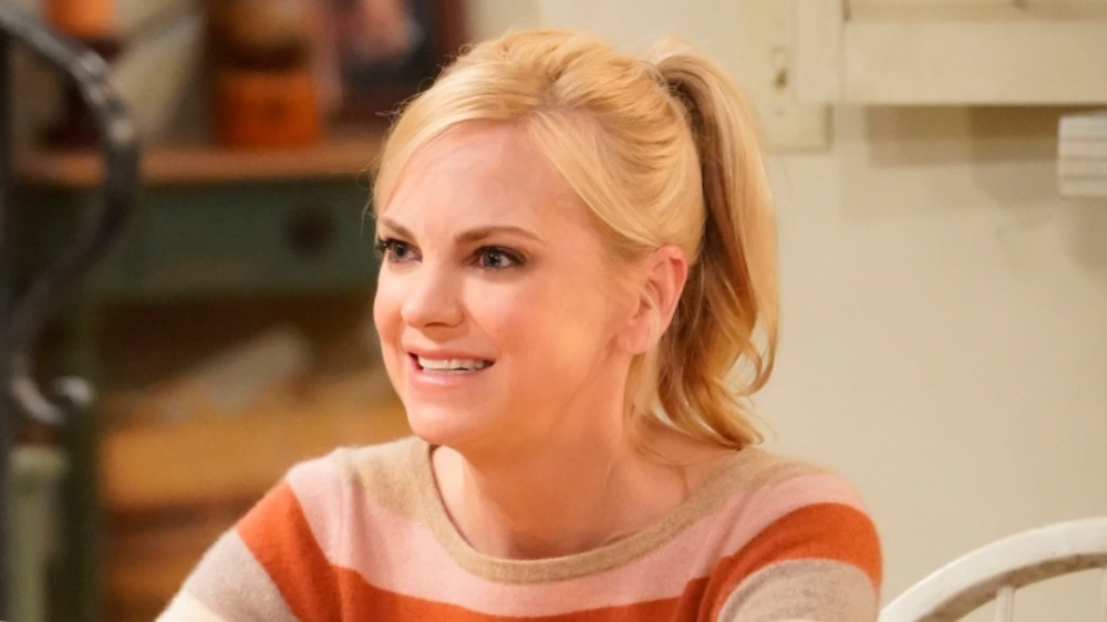 Anna Faris smiling