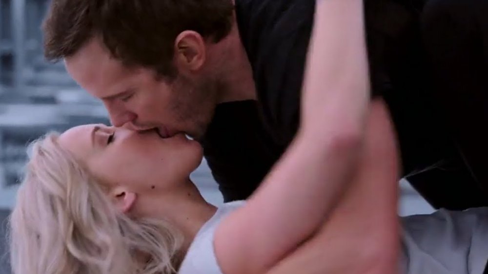 chris pratt jennifer lawrence in passengers