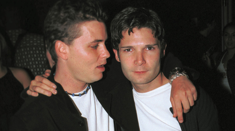 Corey Haim and Corey Feldman hugging