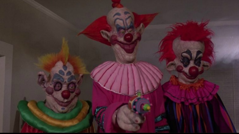 killer clowns attacking